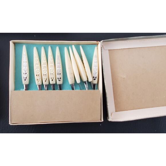 Vintage Mid Century Hors D’oeuvre 21 Forks/8 Knives In 3 Org. Boxes MCM Classic! - Picture 3 of 4